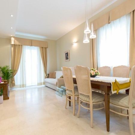 Aparthotel England ริชโชเน ภายนอก รูปภาพ