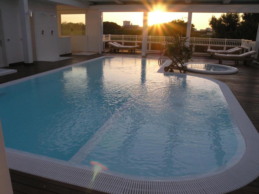 Aparthotel England ริชโชเน ภายนอก รูปภาพ