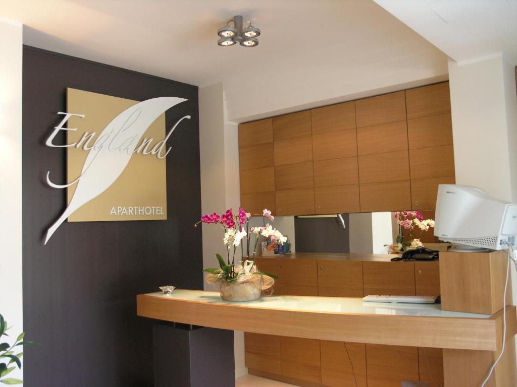 Aparthotel England ริชโชเน ภายนอก รูปภาพ