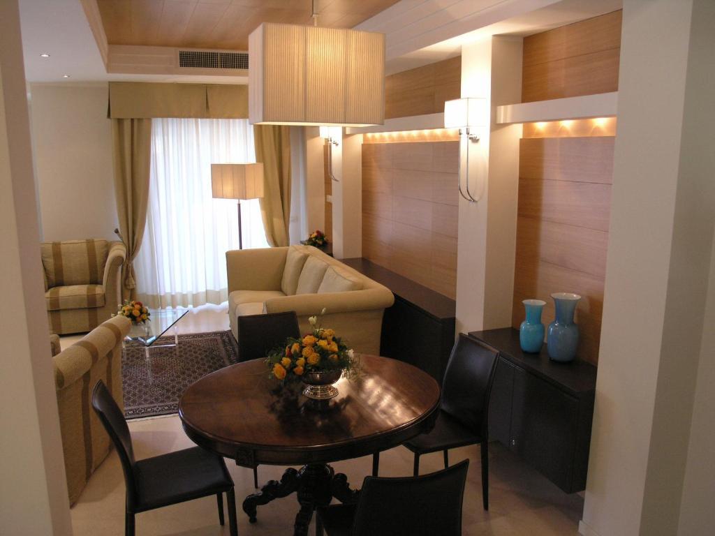 Aparthotel England ริชโชเน ภายนอก รูปภาพ
