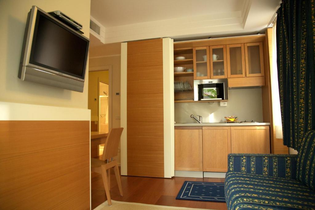 Aparthotel England ริชโชเน ภายนอก รูปภาพ