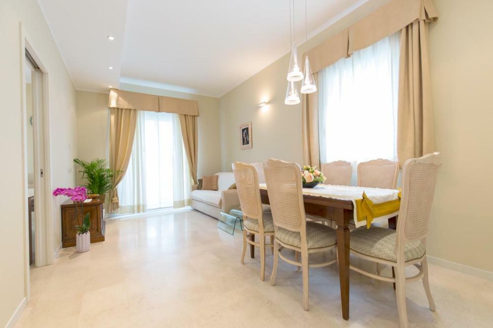 Aparthotel England ริชโชเน ภายนอก รูปภาพ