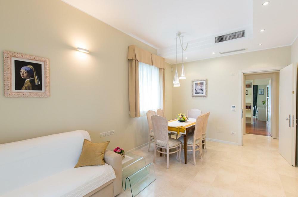Aparthotel England ริชโชเน ภายนอก รูปภาพ