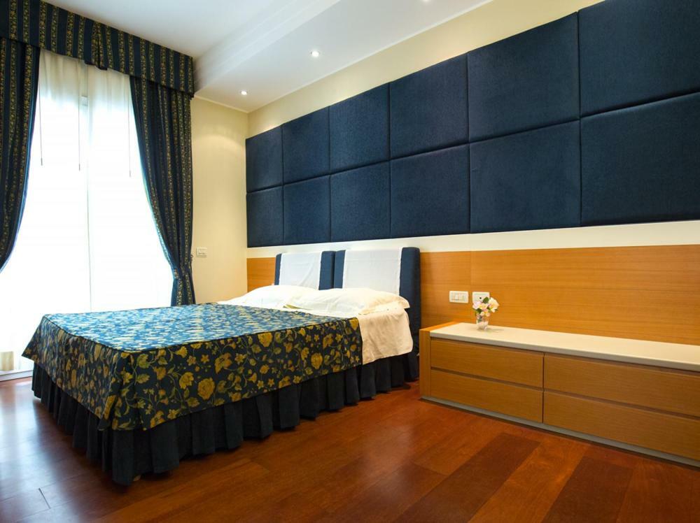 Aparthotel England ริชโชเน ภายนอก รูปภาพ